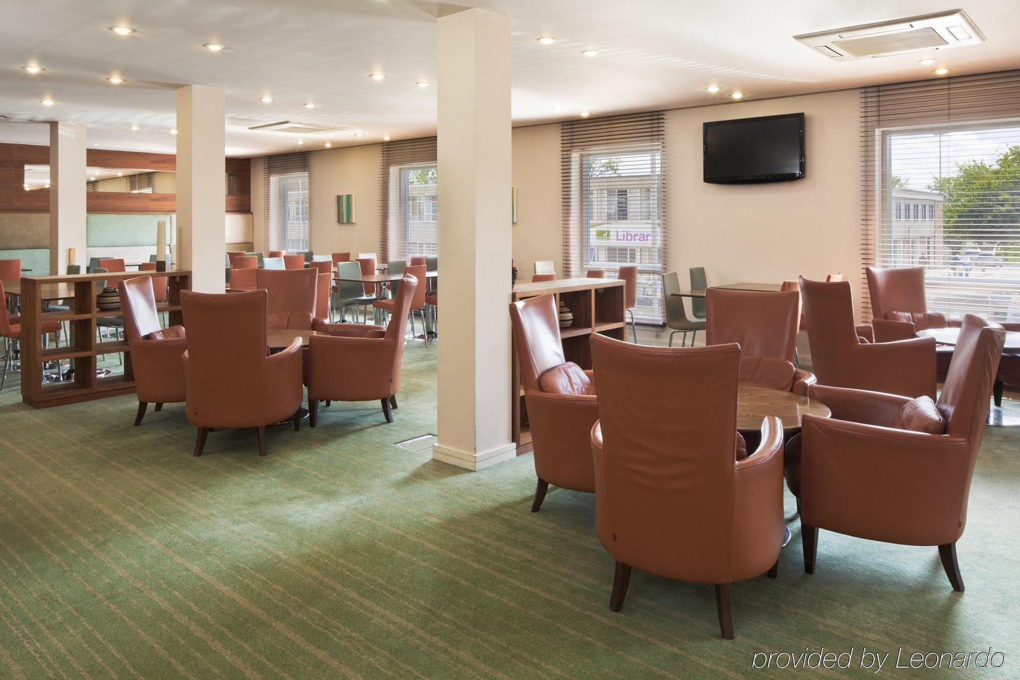 Holiday Inn Express Stevenage By Ihg Restaurante foto